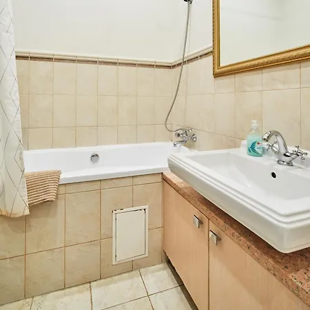 Cathedral Free Parking * Vilnius